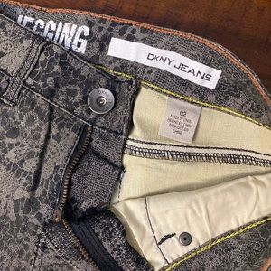 DKNY Jeans Lace print women size 2